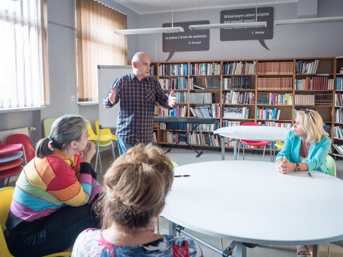 Cykl „Porozmawiajmy” – głos społecznego dialogu