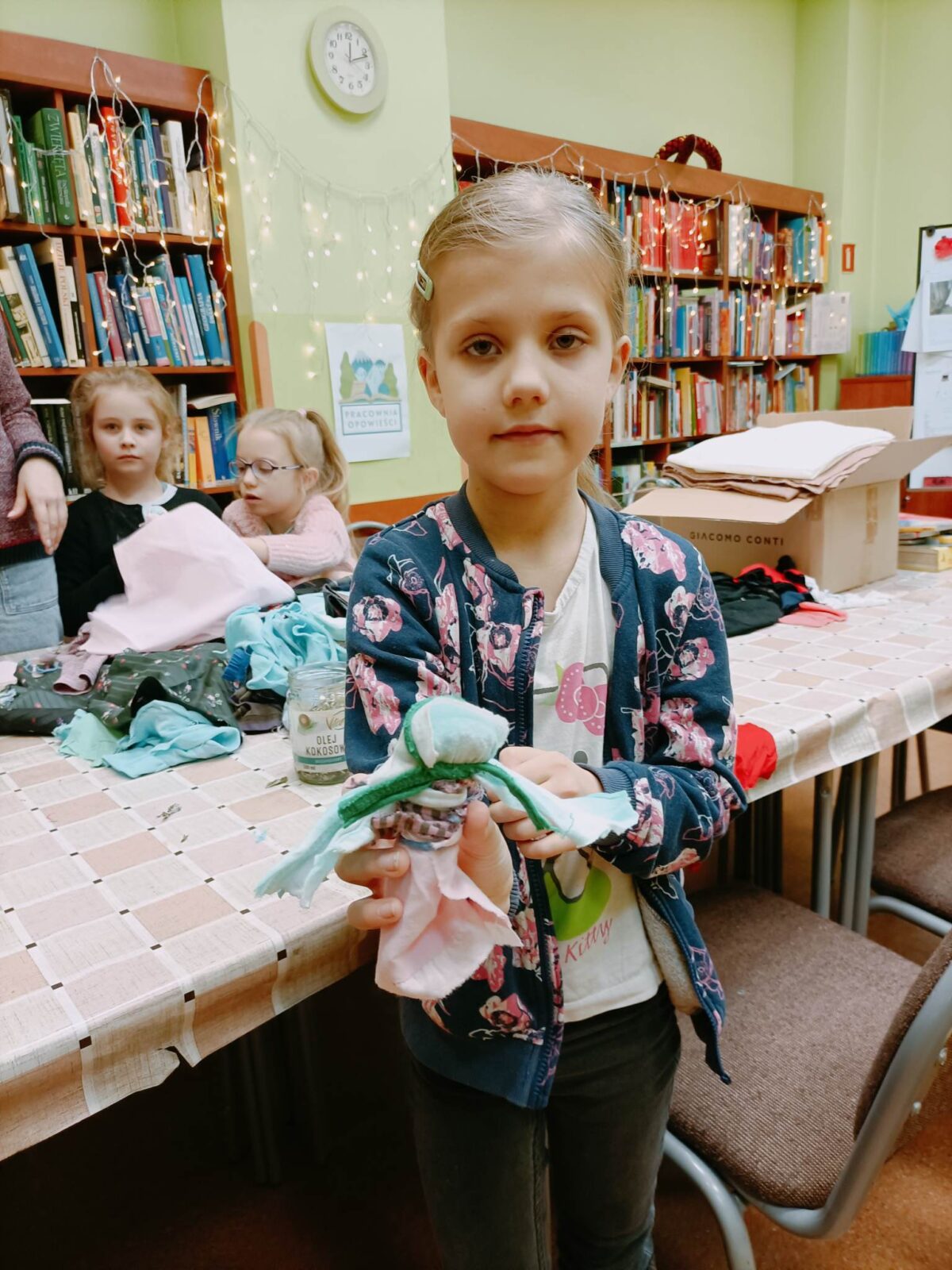 Zimowe lalki – baśniowe ferie w bibliotece